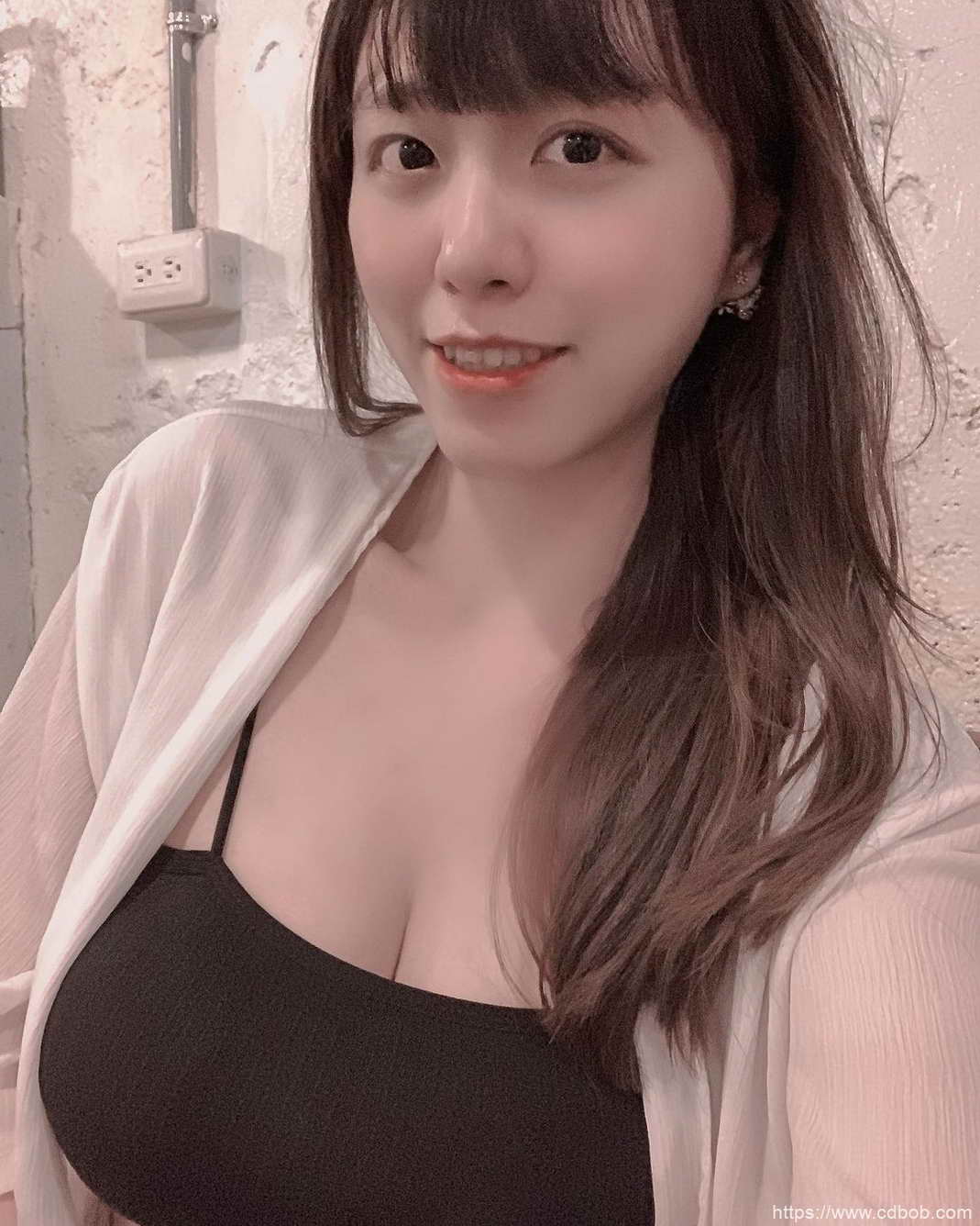 多圖／正妹護理師李佩瑾深藏不露.. 比基尼一解放好身材　白皙惹火美胸呼之欲出原來這麼辣！