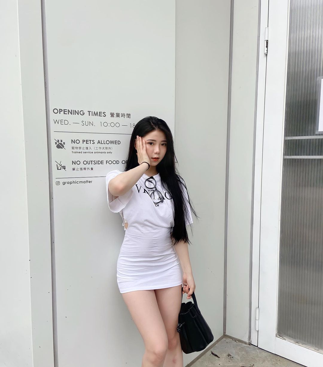 多圖／正妹Kelly水藍色泳裝穿出白皙性感好身材！