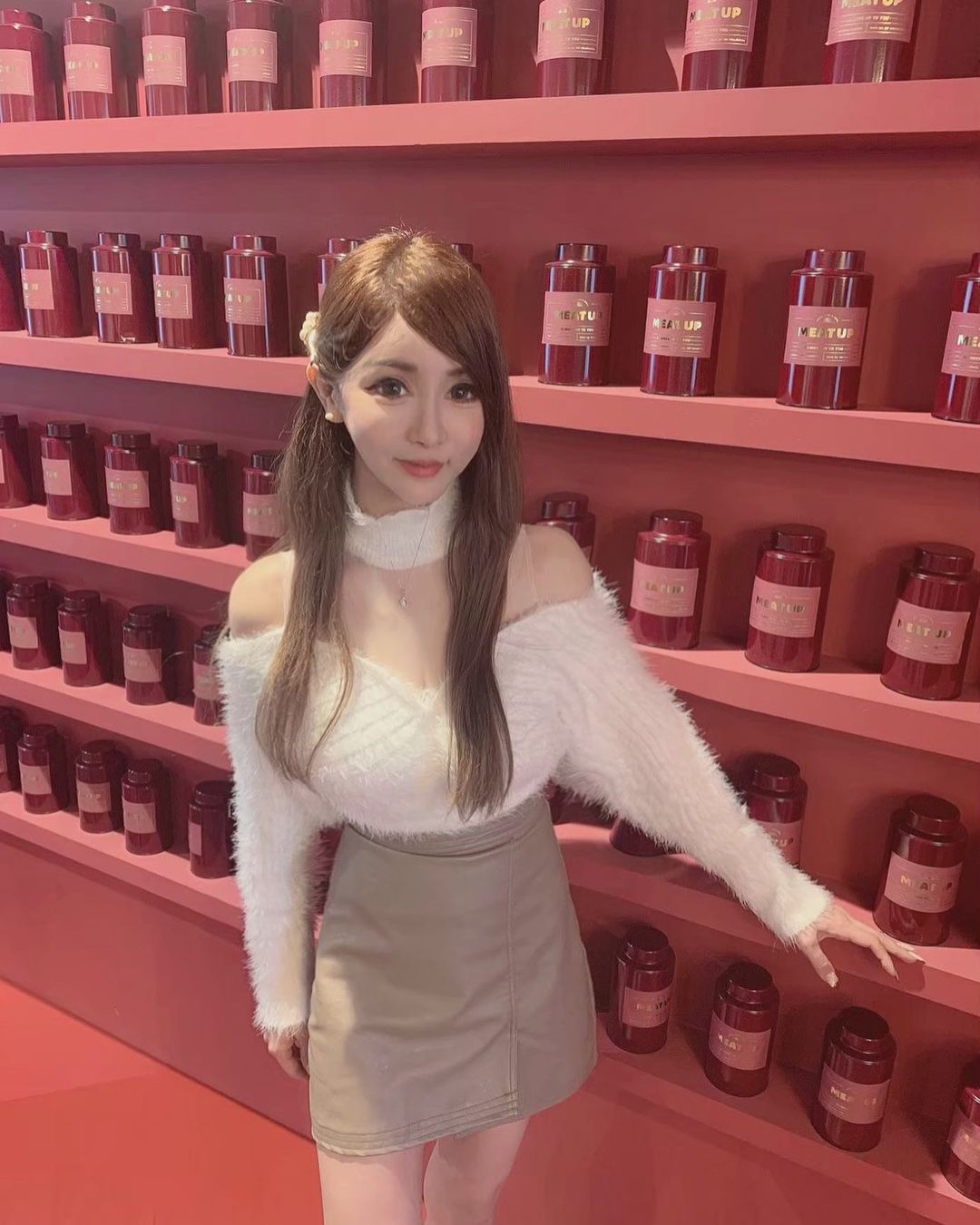 多圖/大眼正妹Shinni妡霓萌萌自拍小露酥胸美美der